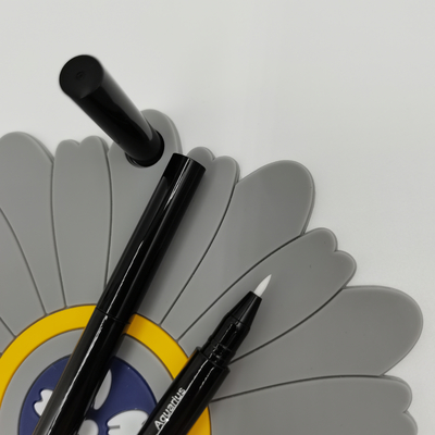 Populaire Stijl om Voering Pen Tip Size van het Uiteinde de Vloeibare Oog 1.5mm 1.8mm Kosmetische Hulpmiddelen
