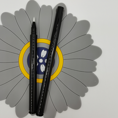Populaire Stijl om Voering Pen Tip Size van het Uiteinde de Vloeibare Oog 1.5mm 1.8mm Kosmetische Hulpmiddelen