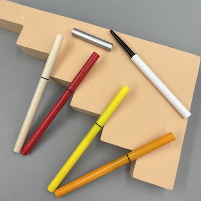 3g de slanke Luchtdichte Kosmetische Pen van Ontwerp Lege Pen Packaging Red Color Rotary
